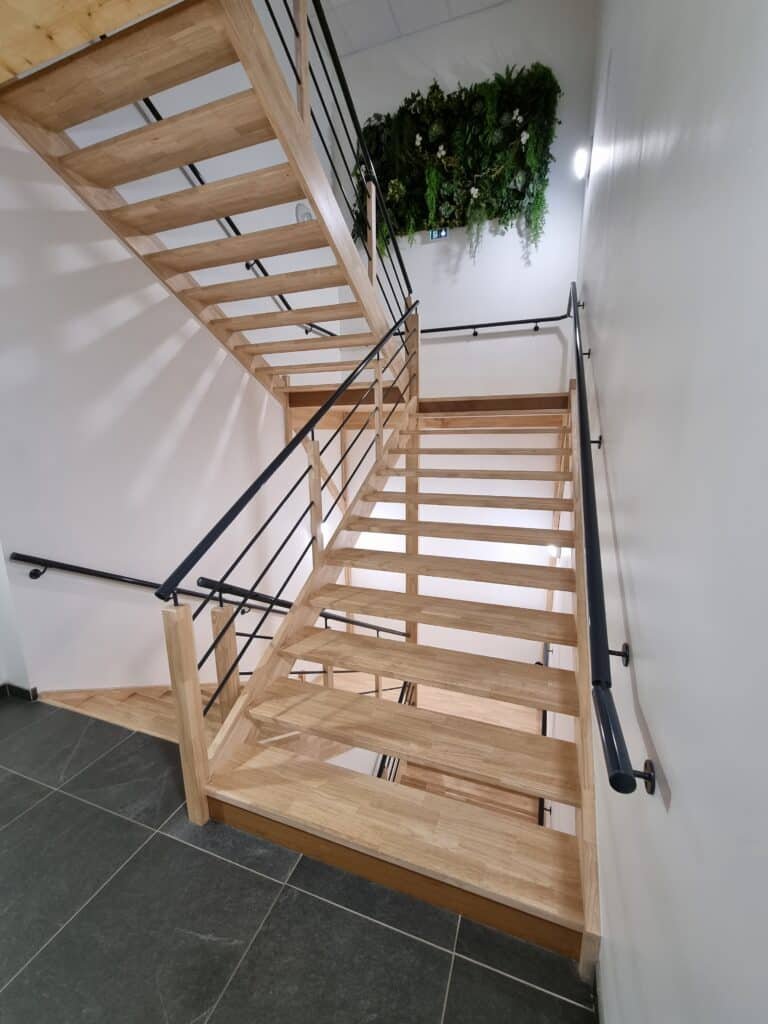 Escalier_en_bois_basique