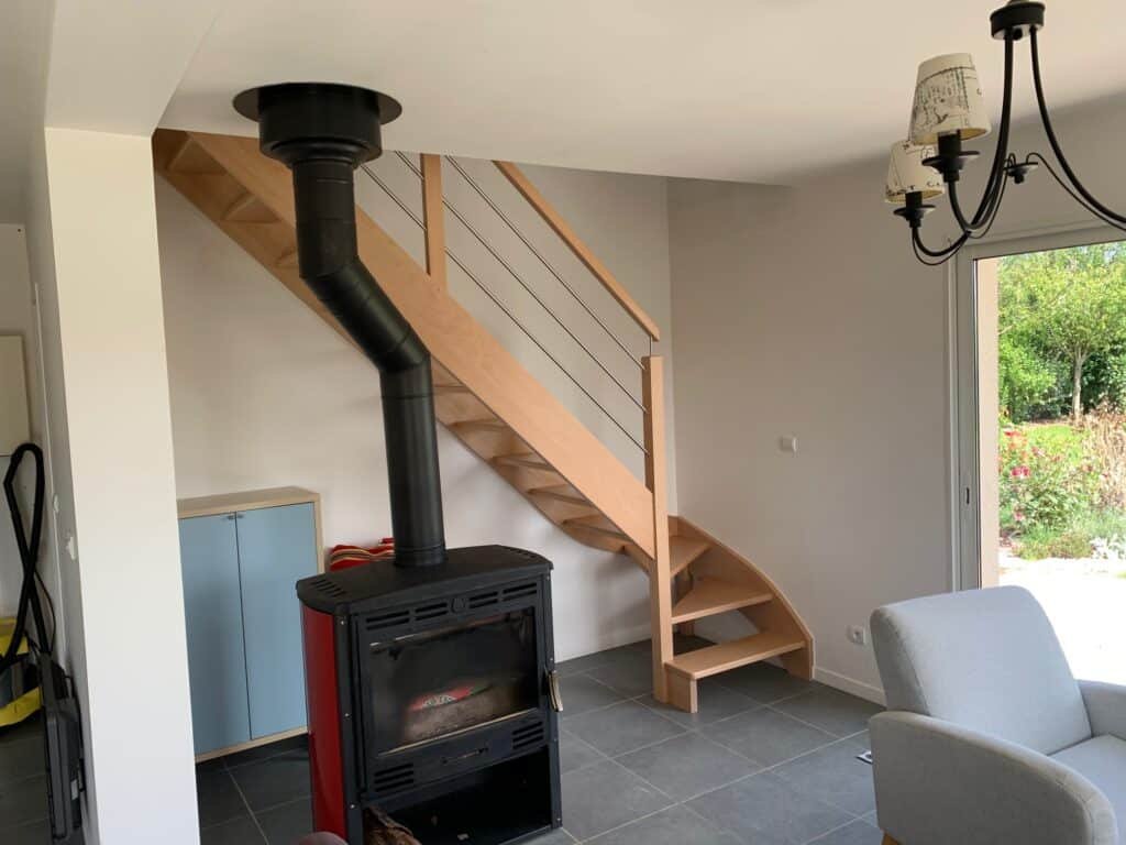 Escalier_en_bois_basique