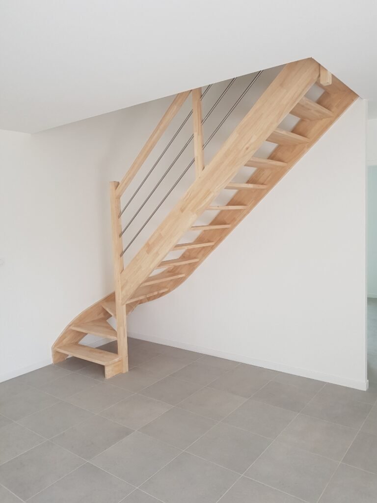 Escalier_en_bois_basique (3)