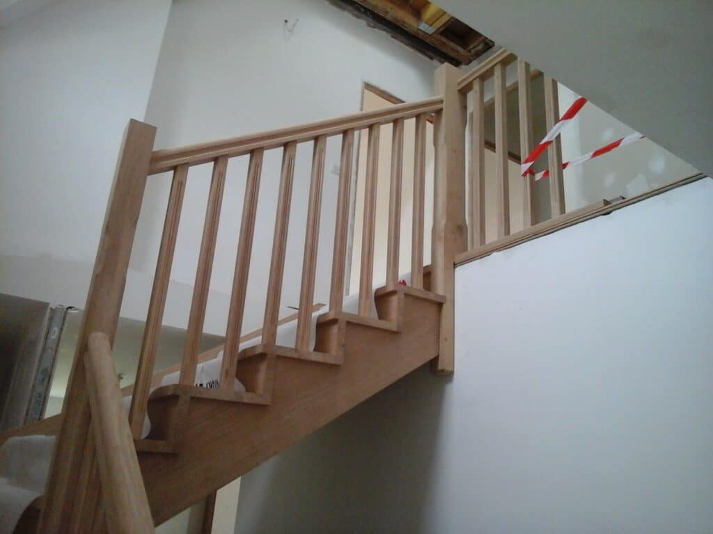 Escalier_en_bois_basique (6)