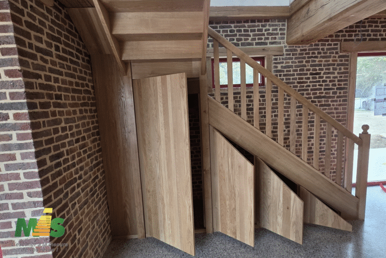 Installation complète d’un escalier en bois sur mesure professionnel à Dieppe